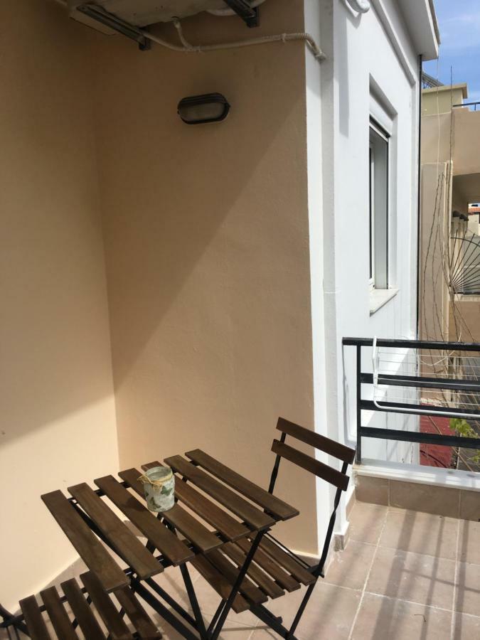 Central 2-Bedroom Luxury Apartment Iraklio Exterior foto